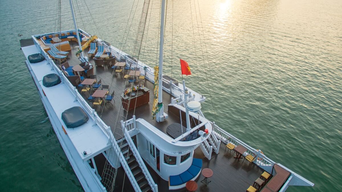 Paradise Sails Cruise 2D1N